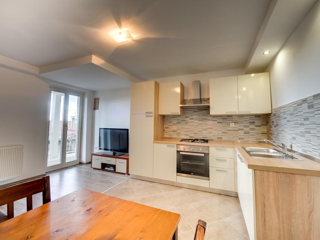 Apartment Danijela Шибеник Экстерьер фото